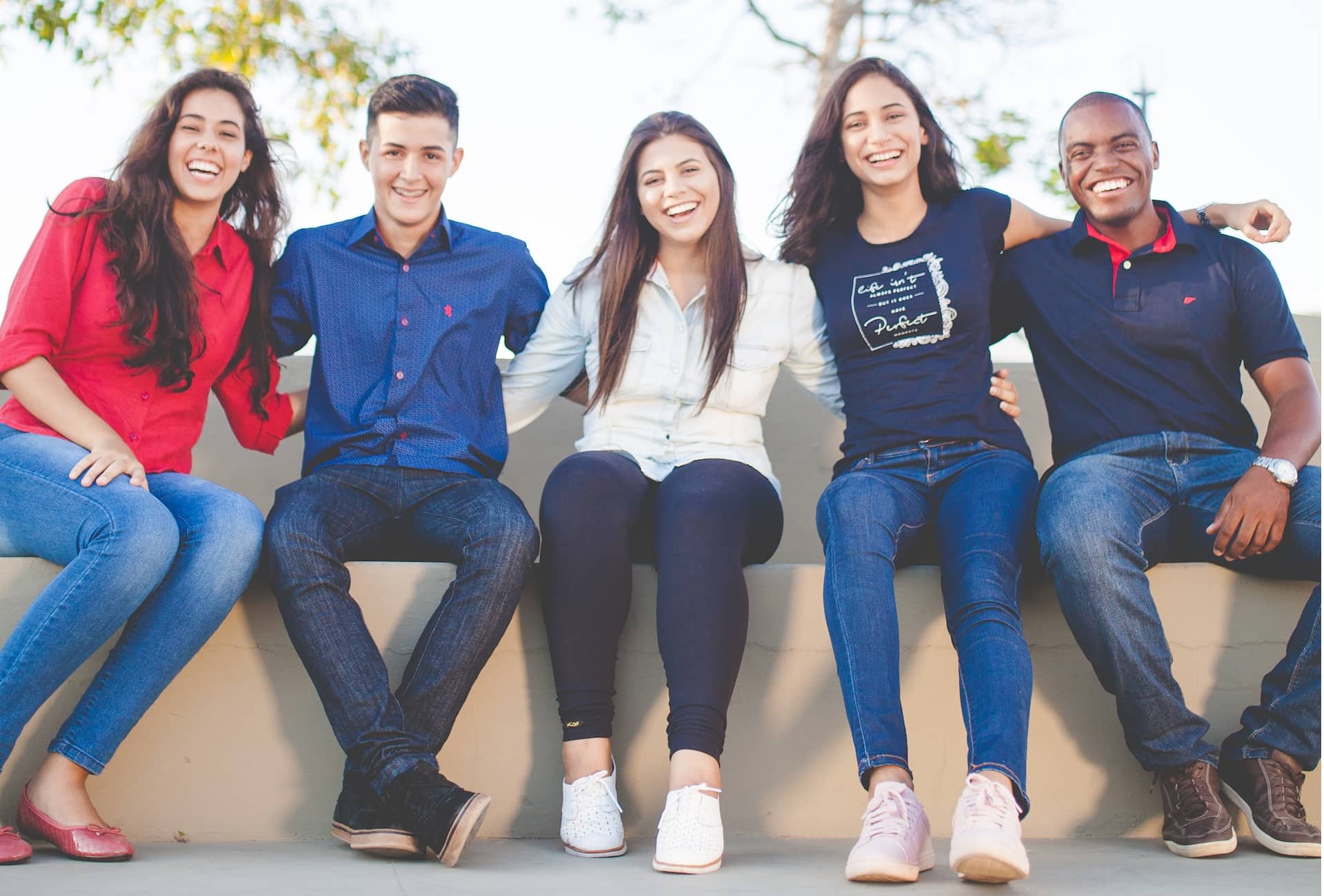 Gruppe von arbeitenden Studenten